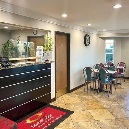 Econo Lodge Inn & Suites Corning Eksteriør bilde