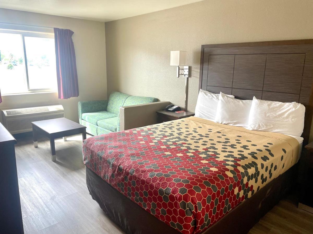 Econo Lodge Inn & Suites Corning Eksteriør bilde