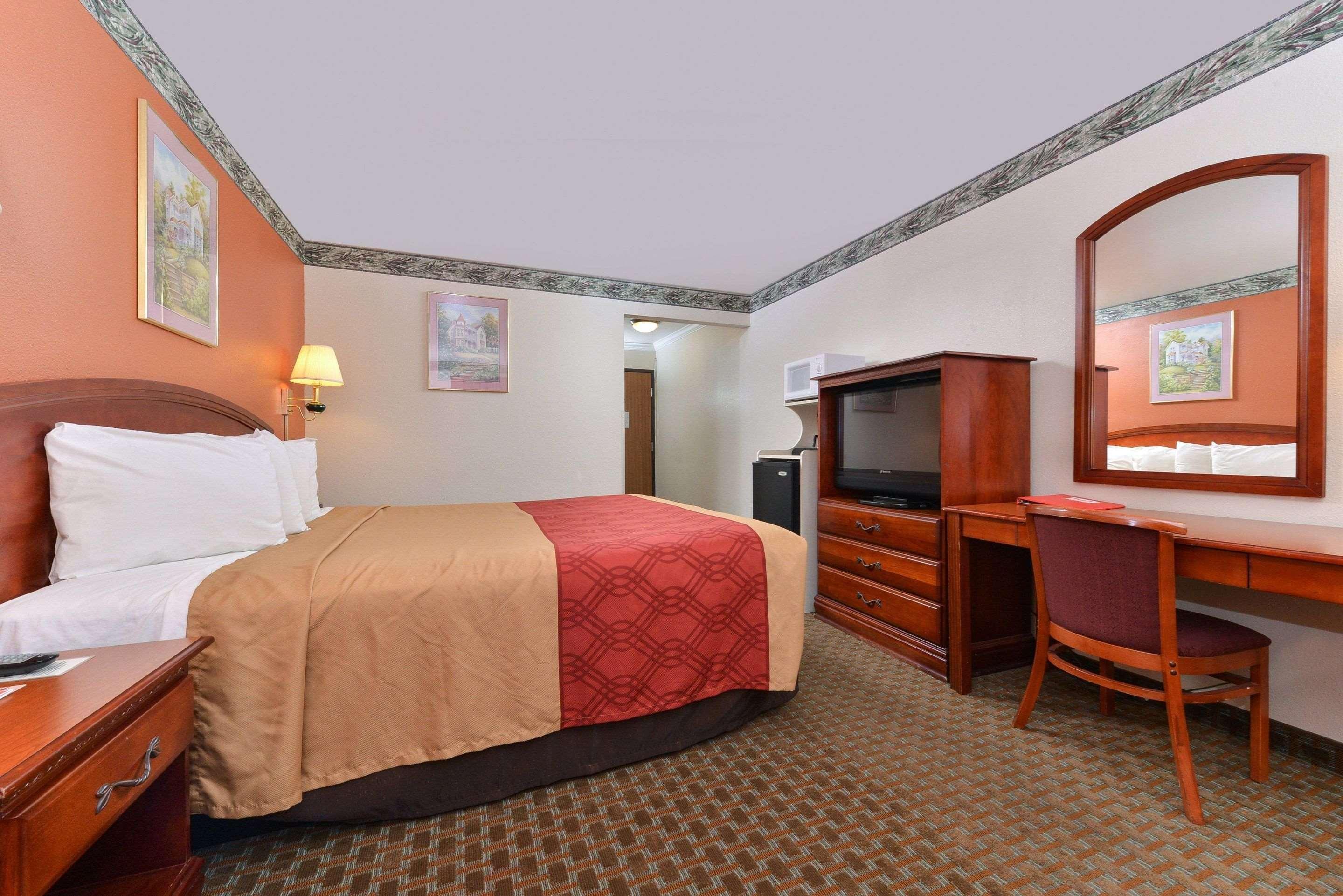 Econo Lodge Inn & Suites Corning Eksteriør bilde