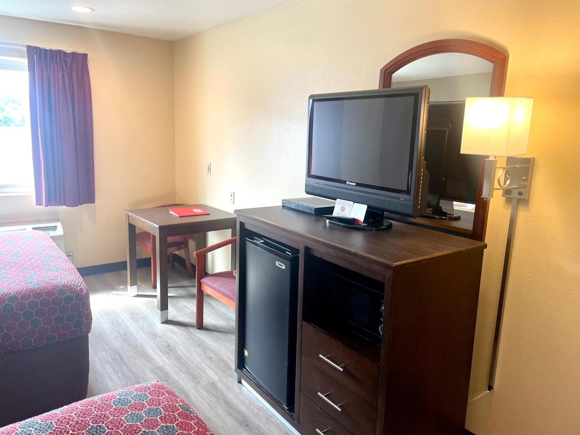 Econo Lodge Inn & Suites Corning Rom bilde
